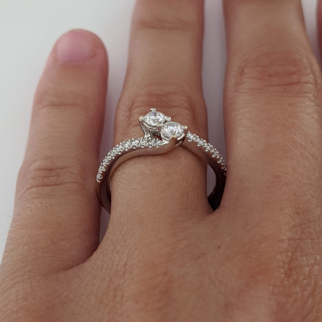 14K WHITE .53 CARAT TOTAL WEIGHT I1 I DIAMOND ROUND (22) BYPASS "EVER US" ESTATE RING 3.1 GRAMS
