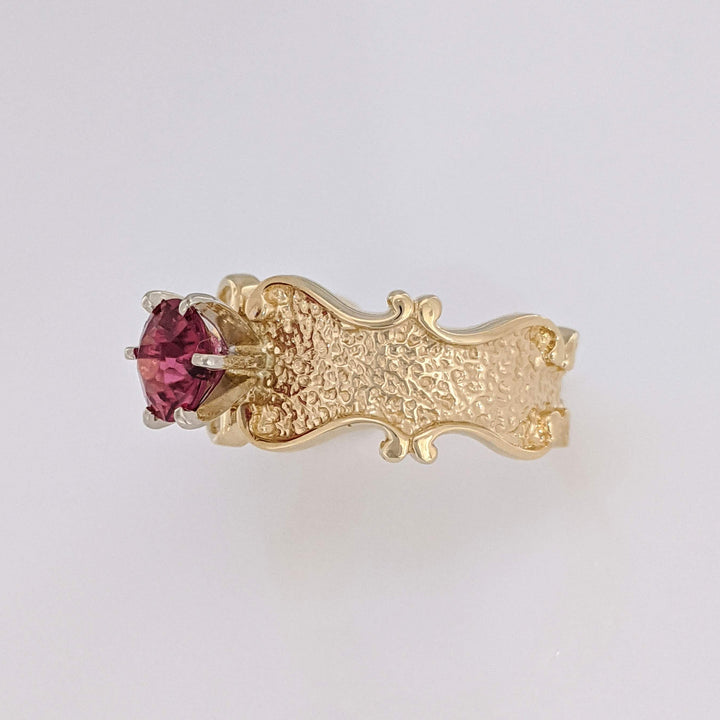 14K PINK TOURMALINE ROUND 6.3MM TEXTURED FANCY SHANK ESTATE RING 5.5 GRAMS