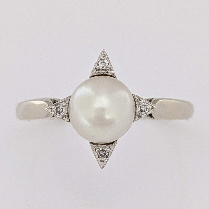 14K WHITE PEARL ROUND 7MM WITH (4) MELEE ESTATE RING 2.5 GRAMS