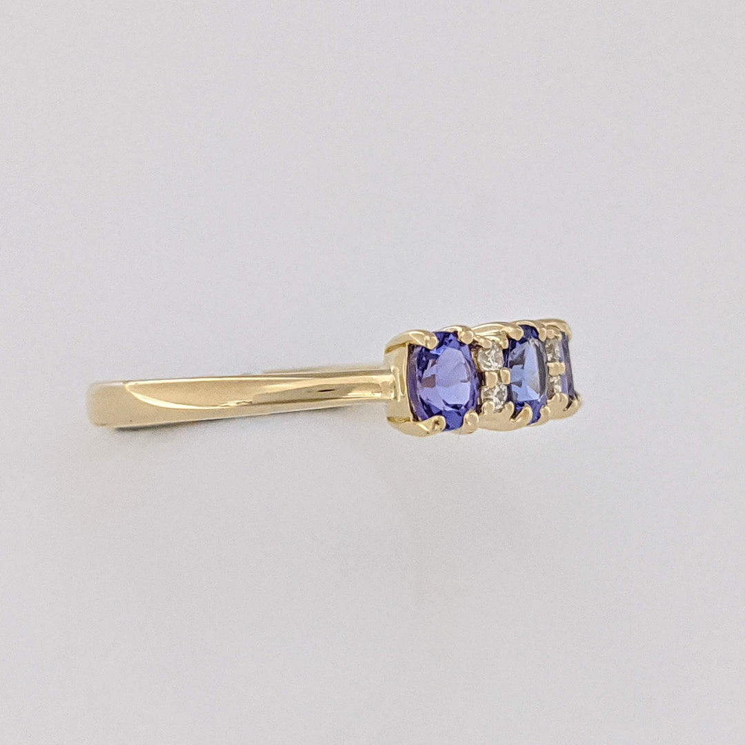10K IOLITE OVAL 3X4 (3) WITH (4) MELEE ESTATE RING 1.3 GRAMS