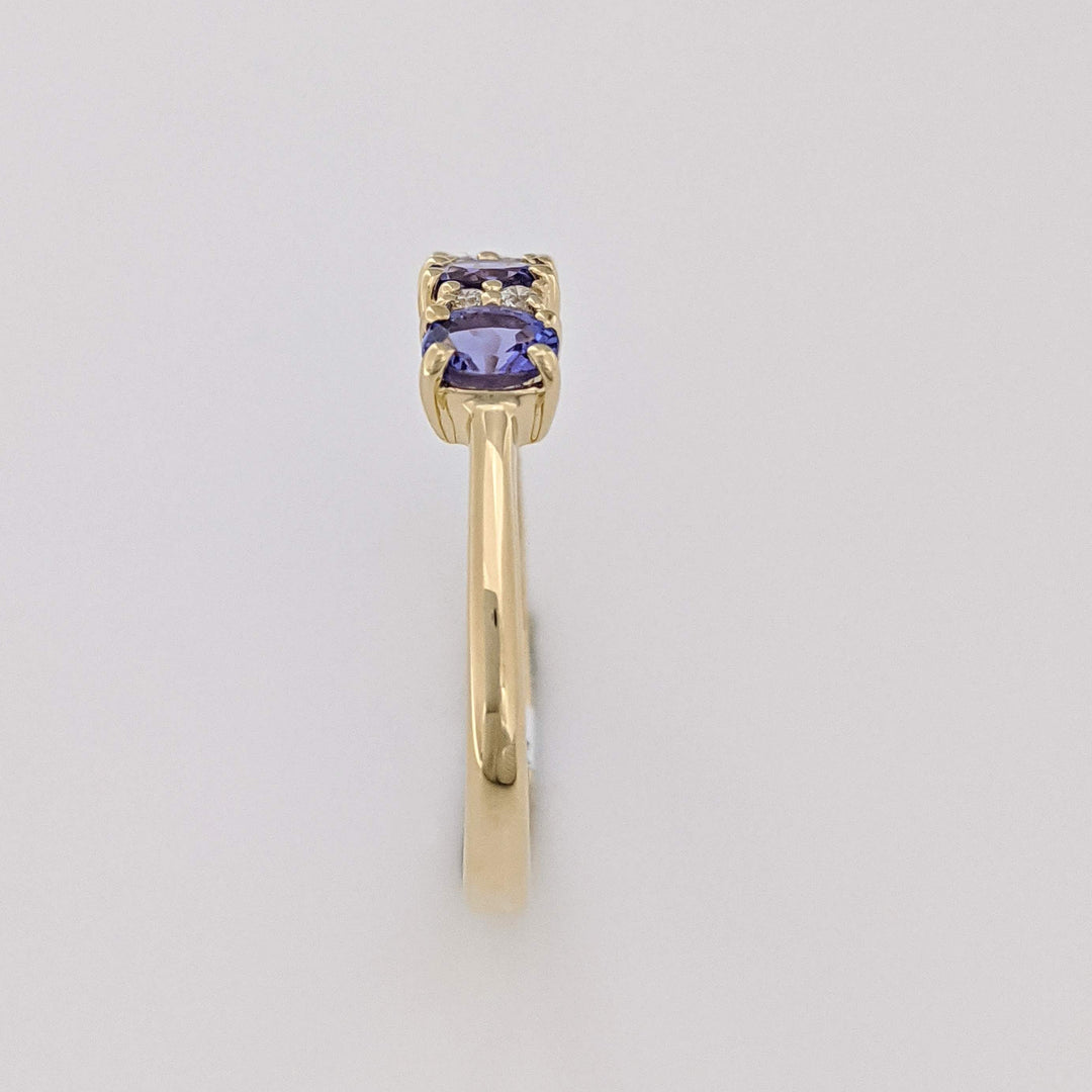 10K IOLITE OVAL 3X4 (3) WITH (4) MELEE ESTATE RING 1.3 GRAMS
