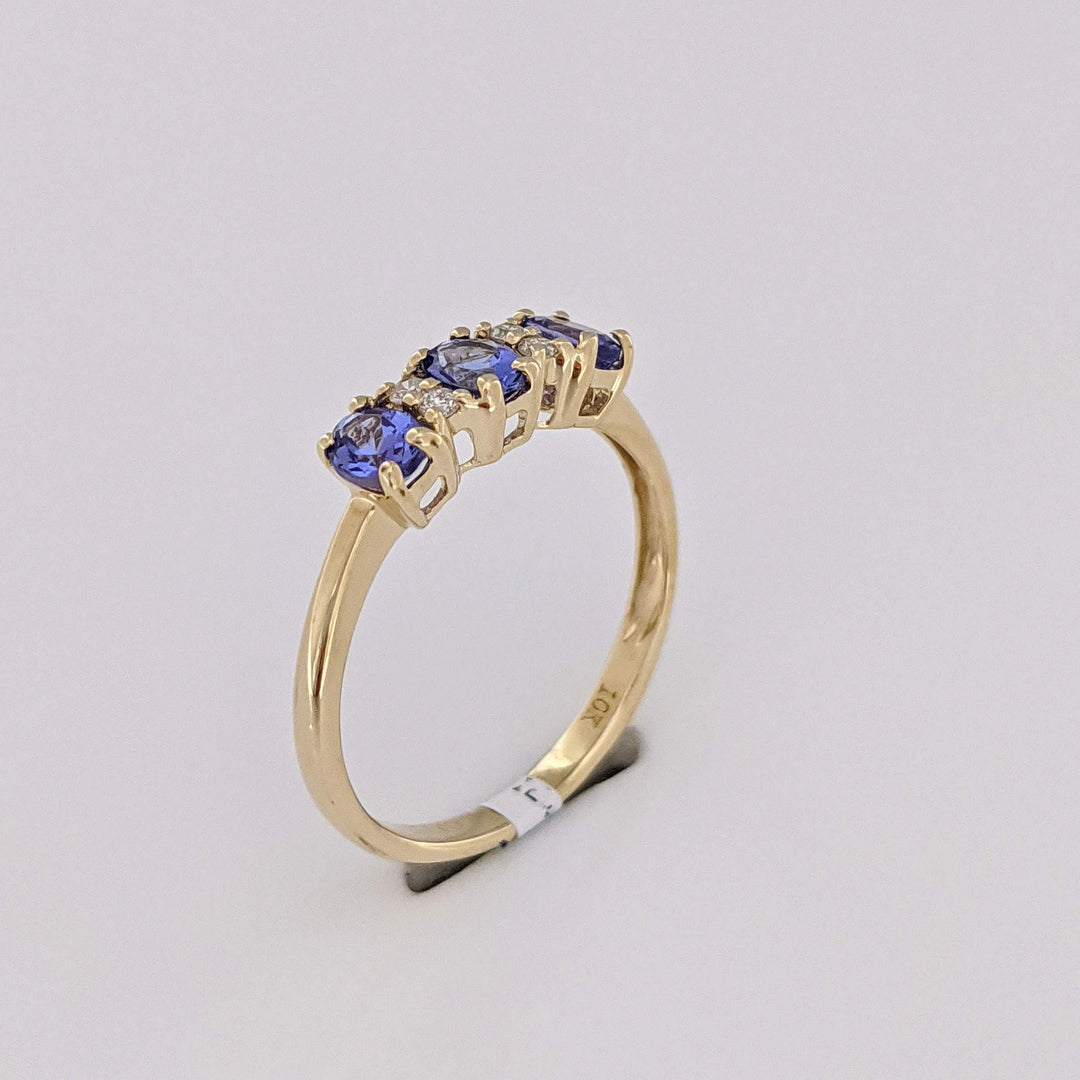 10K IOLITE OVAL 3X4 (3) WITH (4) MELEE ESTATE RING 1.3 GRAMS