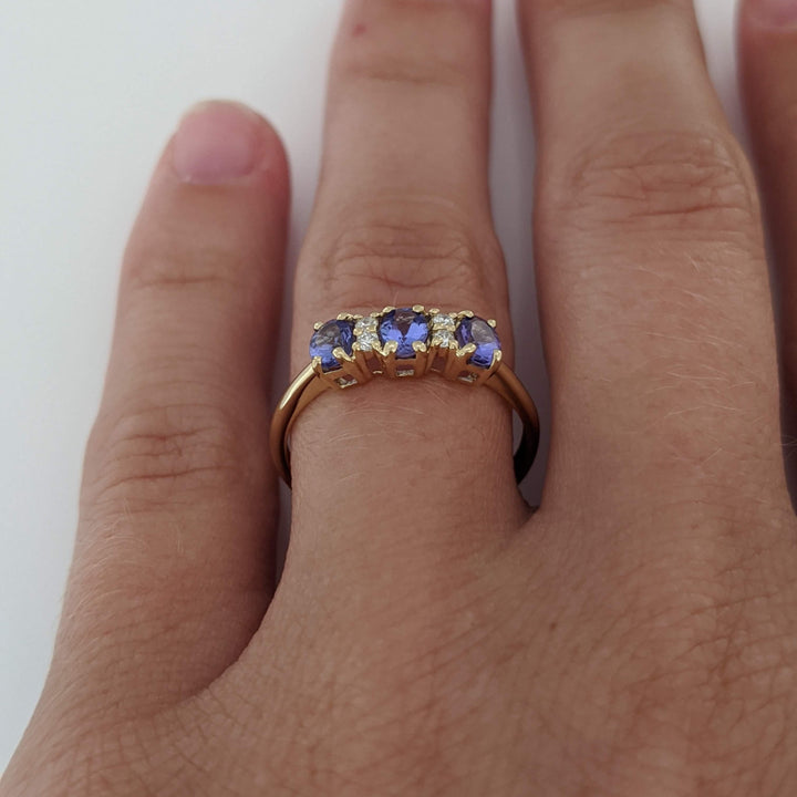 10K IOLITE OVAL 3X4 (3) WITH (4) MELEE ESTATE RING 1.3 GRAMS