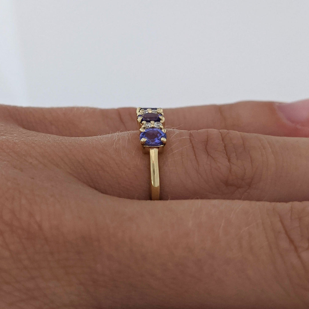 10K IOLITE OVAL 3X4 (3) WITH (4) MELEE ESTATE RING 1.3 GRAMS