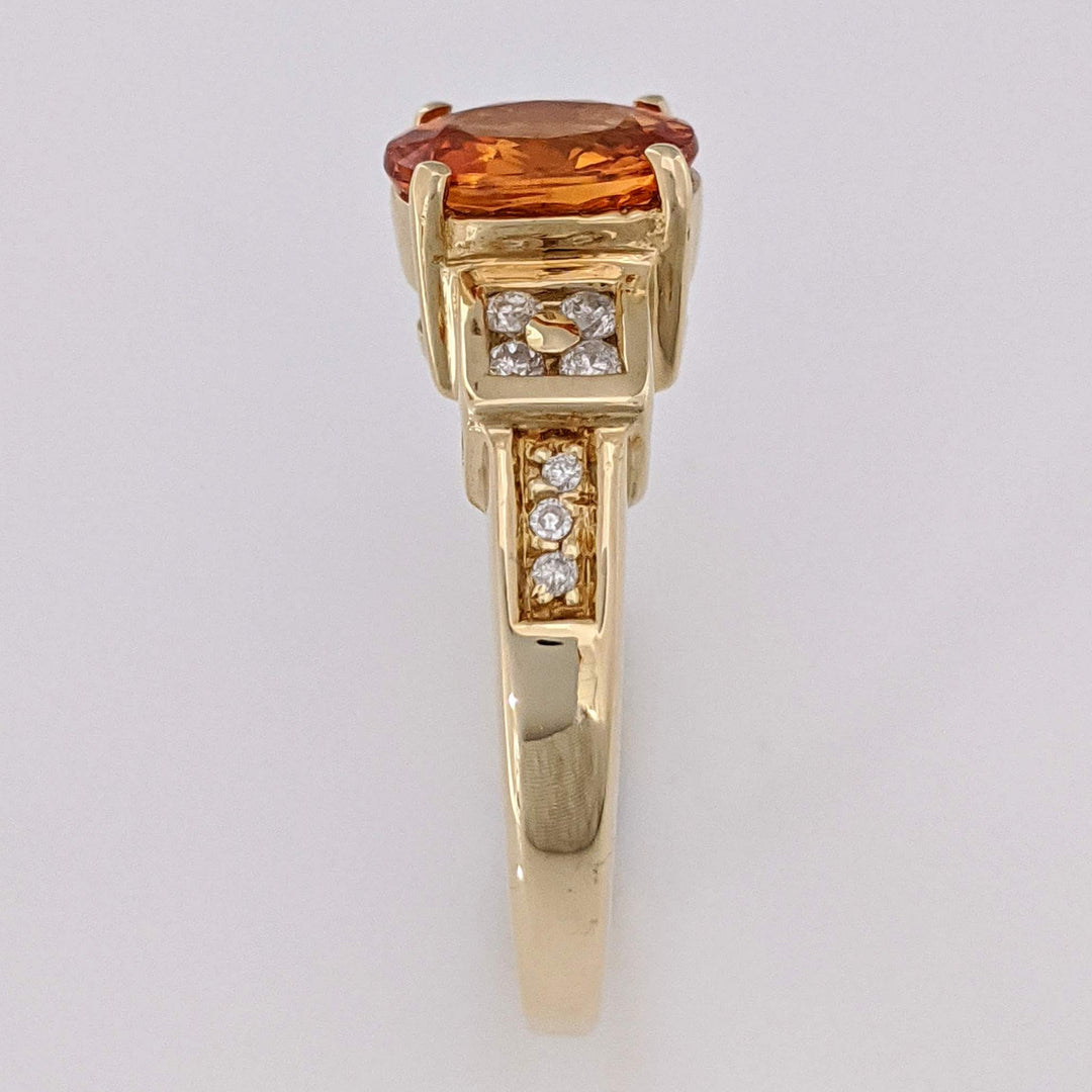 14K CITRINE OVAL 6X8 WITH .13 DIAMOND TOTAL WEIGHT (14) ROUND ESTATE RING 3.9 GRAMS