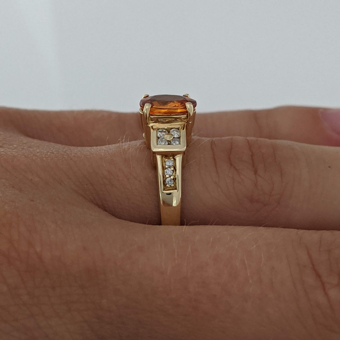 14K CITRINE OVAL 6X8 WITH .13 DIAMOND TOTAL WEIGHT (14) ROUND ESTATE RING 3.9 GRAMS
