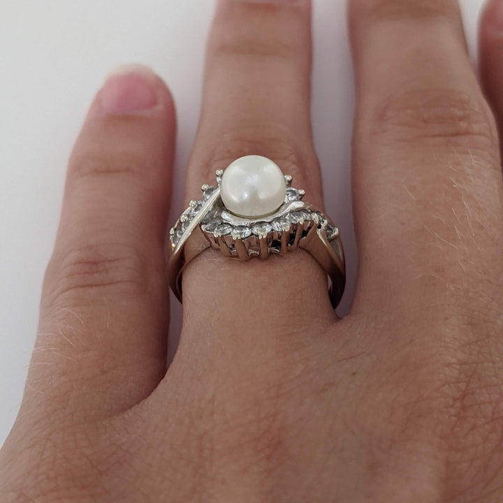 14K WHITE PEARL ROUND 6.5MM WITH .36 DIAMOND TOTAL WEIGHT ESTATE RING 4.4 GRAMS