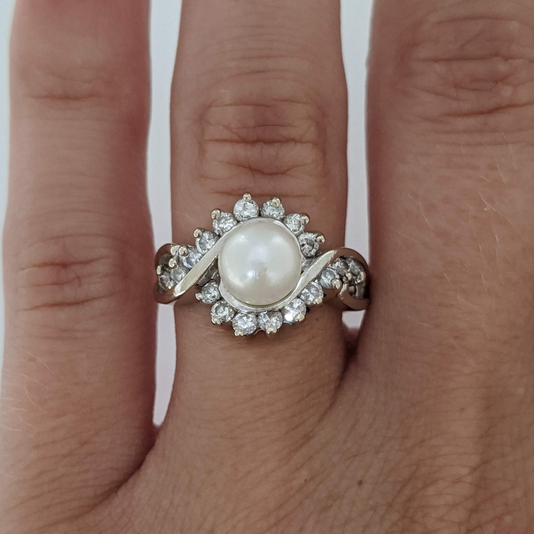 14K WHITE PEARL ROUND 6.5MM WITH .36 DIAMOND TOTAL WEIGHT ESTATE RING 4.4 GRAMS