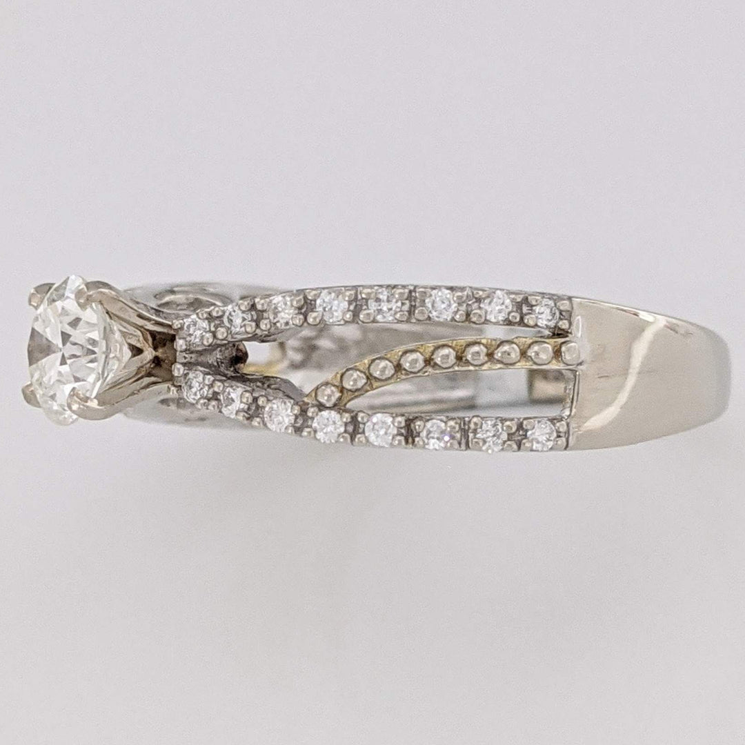 10K TWO-TONE .47 CARAT TOTAL DIAMOND ROUND VVS K WITH (32) MELEE ESTATE RING 3.4 GRAMS