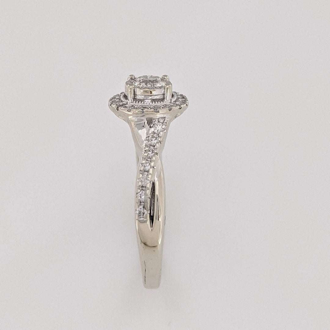14K WHITE .66 CARAT TOTAL WEIGHT I1 I DIAMOND ROUND (46) HALO ESTATE RING 4.5 GRAMS