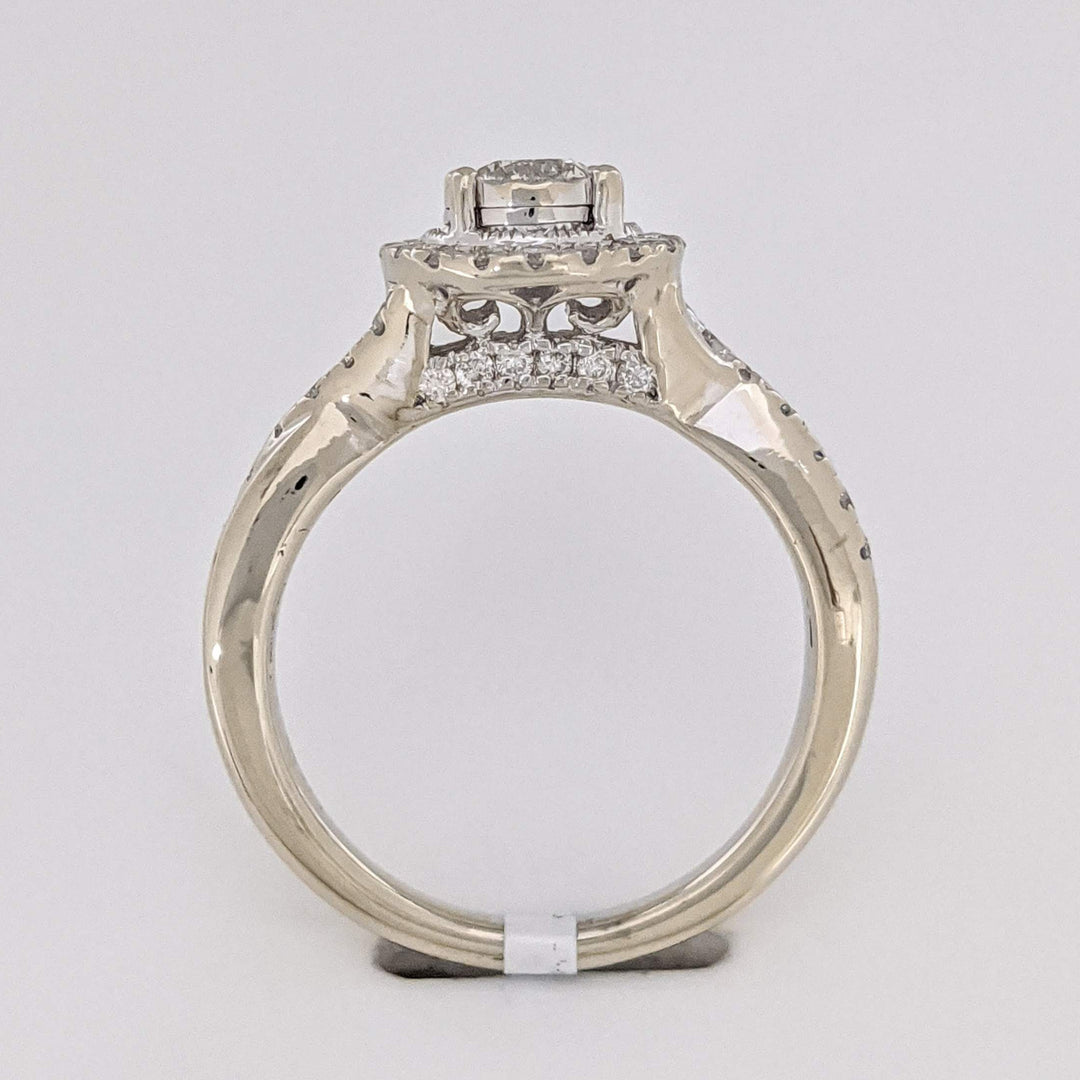 14K WHITE .66 CARAT TOTAL WEIGHT I1 I DIAMOND ROUND (46) HALO ESTATE RING 4.5 GRAMS