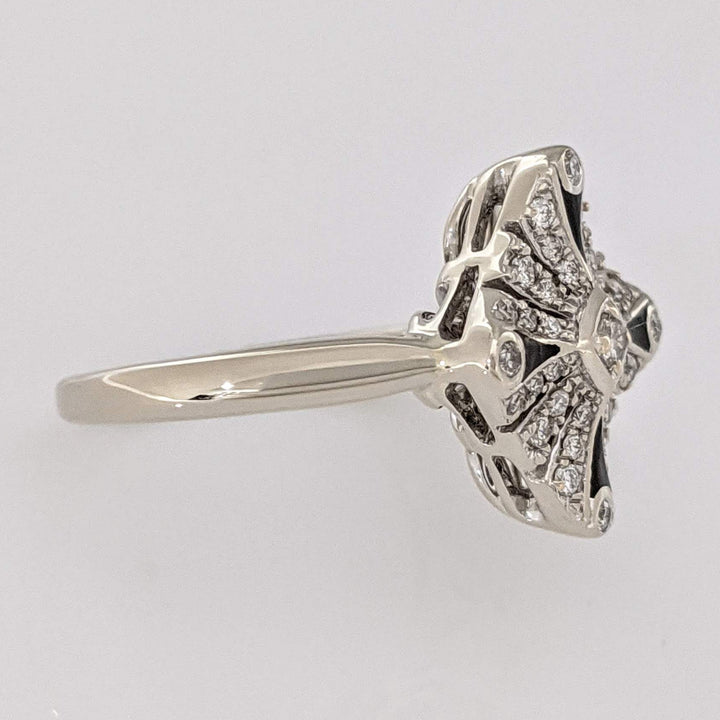 14K WHITE .42 CARAT TOTAL WEIGHT I1 I DIAMOND ROUND (37) SQUARE TOP ESTATE RING 4.2 GRAMS