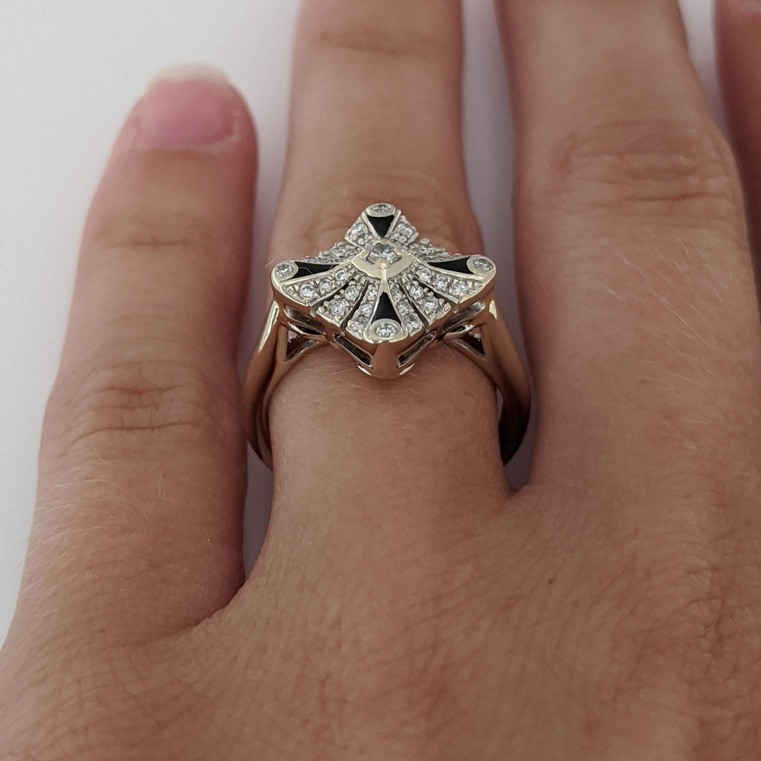 14K WHITE .42 CARAT TOTAL WEIGHT I1 I DIAMOND ROUND (37) SQUARE TOP ESTATE RING 4.2 GRAMS