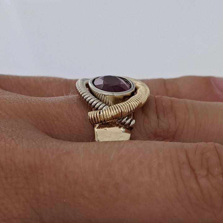 14K RHODOLITE GARNET OVAL 7X10 BEZEL WIRE ESTATE RING 8.7 GRAMS