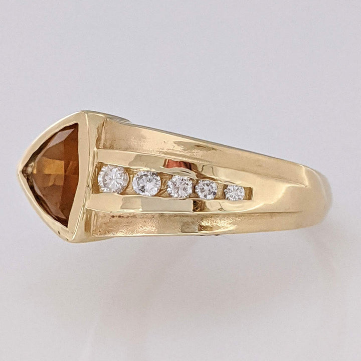 14K CITRINE TRILLION CUT 8MM BEZEL WITH (5) MELEE ESTATE RING 6.6 GRAMS