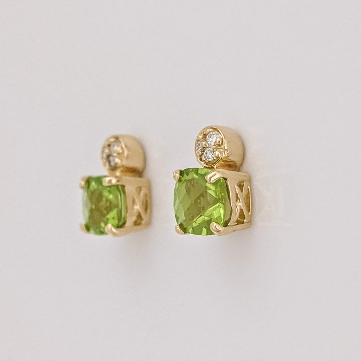 14K PERIDOT CUSHION CUT 5MM WITH (6) MELEE ESTATE EARRINGS 1.6 GRAMS