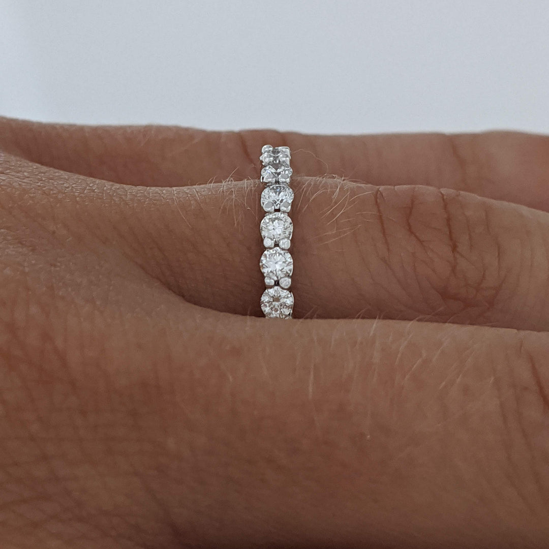 14K WHITE .66 CARAT TOTAL WEIGHT SI1 G DIAMOND ROUND (11) ESTATE BAND 2.2 GRAMS
