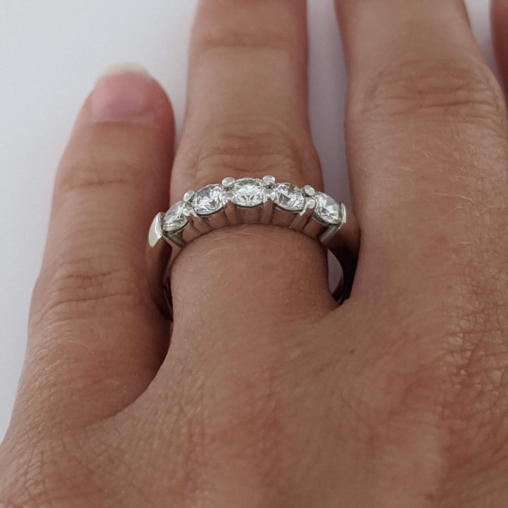 14K WHITE .98 CARAT TOTAL WEIGHT VS K DIAMOND ROUND (5) ESTATE PRONG BAND 4.4 GRAMS