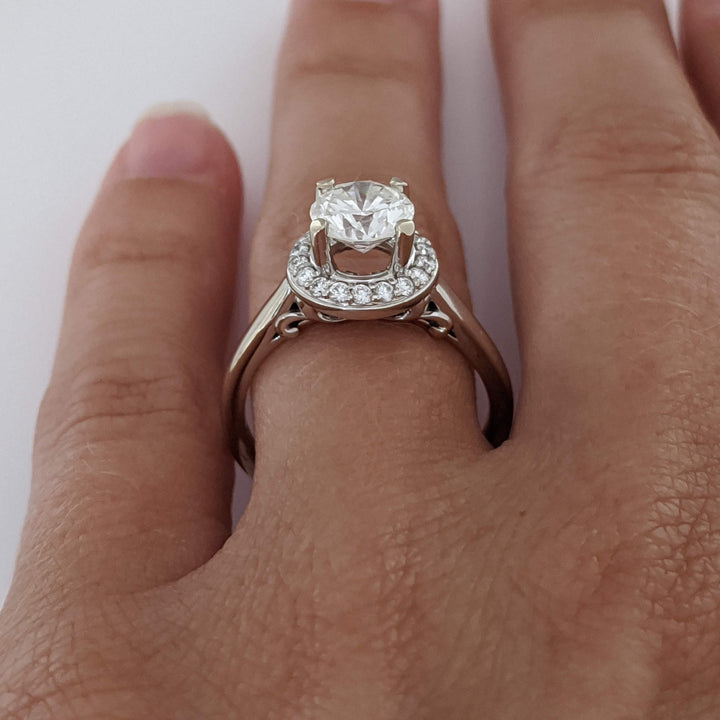 14K WHITE 1.40 CARAT TOTAL WEIGHT VS2 H DIAMOND ROUND (19) ESTATE HALO RING 4.3 GRAMS