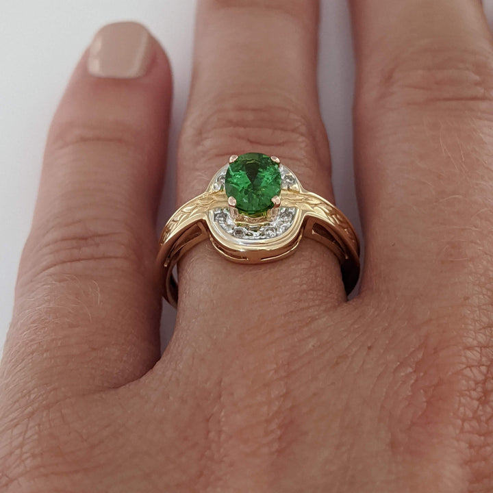 14K GREEN TOURMALINE OVAL 5X7 WITH (8) MELEE ESTATE RING 3.2 GRAMS