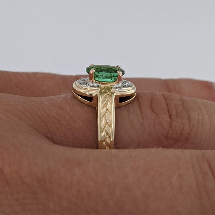 14K GREEN TOURMALINE OVAL 5X7 WITH (8) MELEE ESTATE RING 3.2 GRAMS