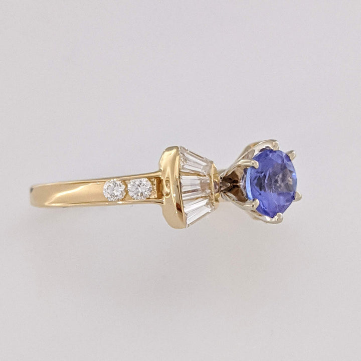 14K TANZANITE ROUND 4.7MM WITH .40 DIAMOND TOTAL WEIGHT BAGUETTE (6) ROUND (4) ESTATE RING 2.5 GRAMS