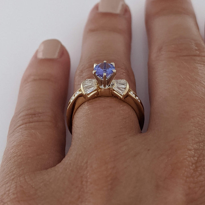 14K TANZANITE ROUND 4.7MM WITH .40 DIAMOND TOTAL WEIGHT BAGUETTE (6) ROUND (4) ESTATE RING 2.5 GRAMS