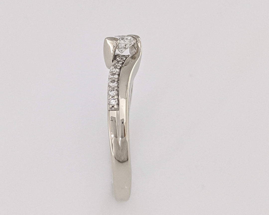 14K .48 CARAT TOTAL WEIGHT I1 H DIAMOND ROUND (16) BYPASS ESTATE RING 4.3 GRAMS