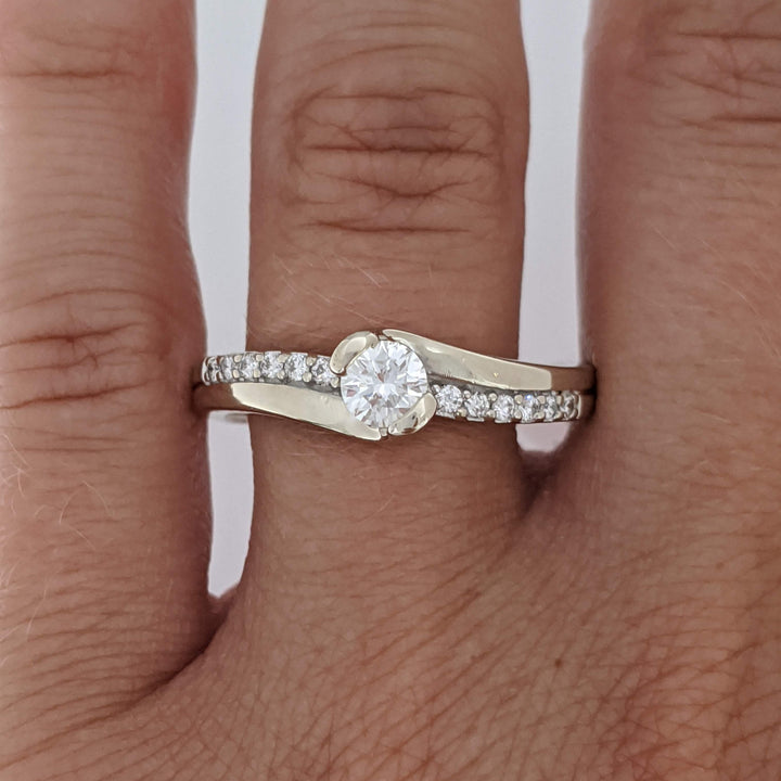14K .48 CARAT TOTAL WEIGHT I1 H DIAMOND ROUND (16) BYPASS ESTATE RING 4.3 GRAMS