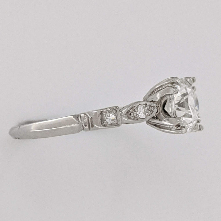 PLATINUM .83 CARAT TOTAL WEIGHT VS2 H DIAMOND ROUND (5) ESTATE RING 3.0 GRAMS