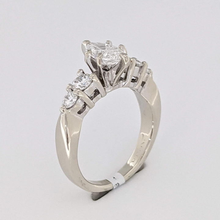 14K WHITE 1.00 CARAT TOTAL WEIGHT VS1 H DIAMOND MARQUISE (1) ROUND (4) ESTATE RING 4.1 GRAMS
