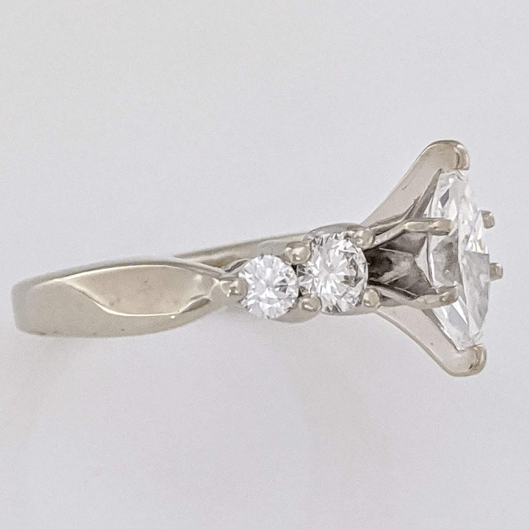 14K WHITE 1.00 CARAT TOTAL WEIGHT VS1 H DIAMOND MARQUISE (1) ROUND (4) ESTATE RING 4.1 GRAMS