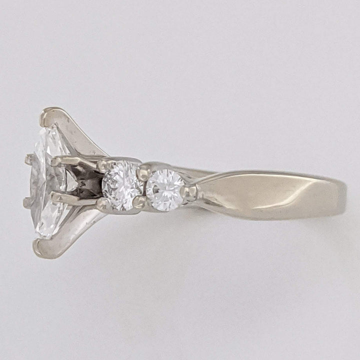 14K WHITE 1.00 CARAT TOTAL WEIGHT VS1 H DIAMOND MARQUISE (1) ROUND (4) ESTATE RING 4.1 GRAMS