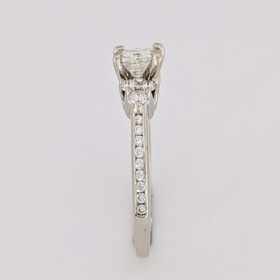 14K WHITE .72 CARAT TOTAL WEIGHT SI2-I1 H DIAMOND PRINCESS CUT (1) ROUND ESTATE RING 3.2 GRAMS