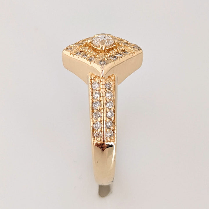 14K .57 CARAT TOTAL WEIGHT I1 I DIAMOND ROUND (41) ESTATE RING 2.6 GRAMS