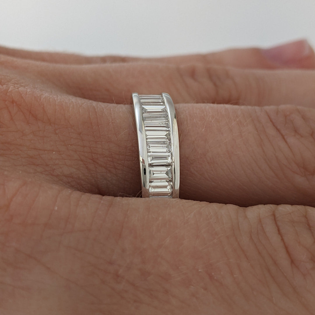 14K WHITE .96 CARAT TOTAL WEIGHT VS1 F DIAMOND BAGUETTE (16) CHANNEL SET ESTATE BAND 3.7 GRAMS