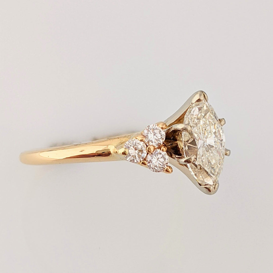 14K 1.36 CARAT TOTAL WEIGHT I1 K DIAMOND MARQUISE WITH (6) ROUND MELEE ESTATE RING 3.0 GRAMS