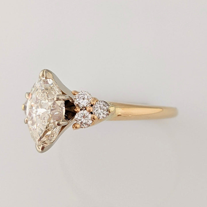 14K 1.36 CARAT TOTAL WEIGHT I1 K DIAMOND MARQUISE WITH (6) ROUND MELEE ESTATE RING 3.0 GRAMS