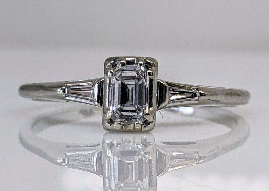 14KW .50 CARAT TOTAL WEIGHT VS1 G DIAMOND EMERALD CUT WITH TWO BAGUETTES ESTATE 2.0 GRAMS