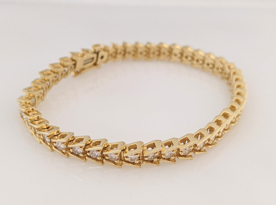 14K 3.01 CARAT TOTAL WEIGHT I1 I DIAMOND ROUND (43) BAR SET V-SHAPED ESTATE BRACELET 19.7 GRAMS