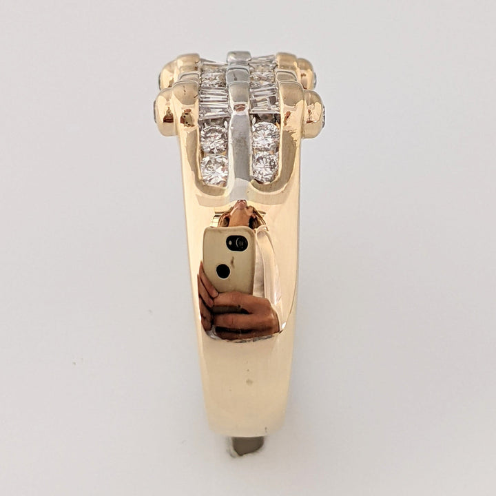 14K .46 CARAT TOTAL WEIGHT I1 H DIAMOND ROUND (18) BAGUETTE (12) 5.2 GRAMS