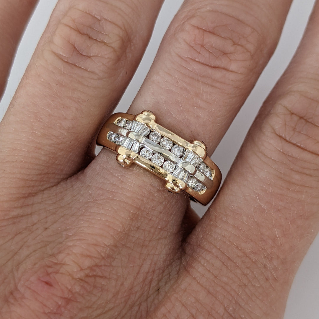 14K .46 CARAT TOTAL WEIGHT I1 H DIAMOND ROUND (18) BAGUETTE (12) 5.2 GRAMS