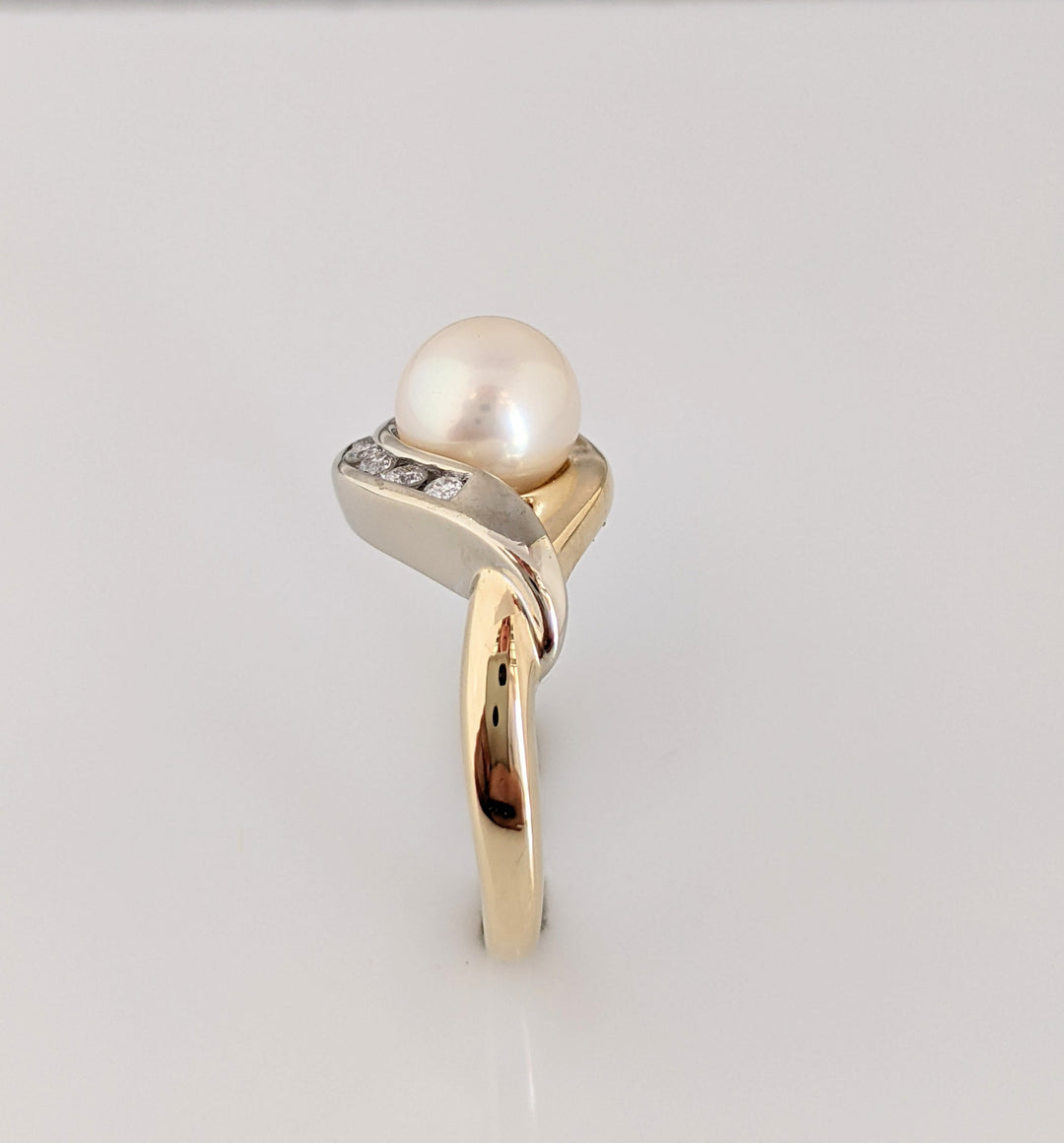 14K PEARL ROUND 6.5MM WITH (7) DIAMONDS ESTATE 3.5 GRAMS