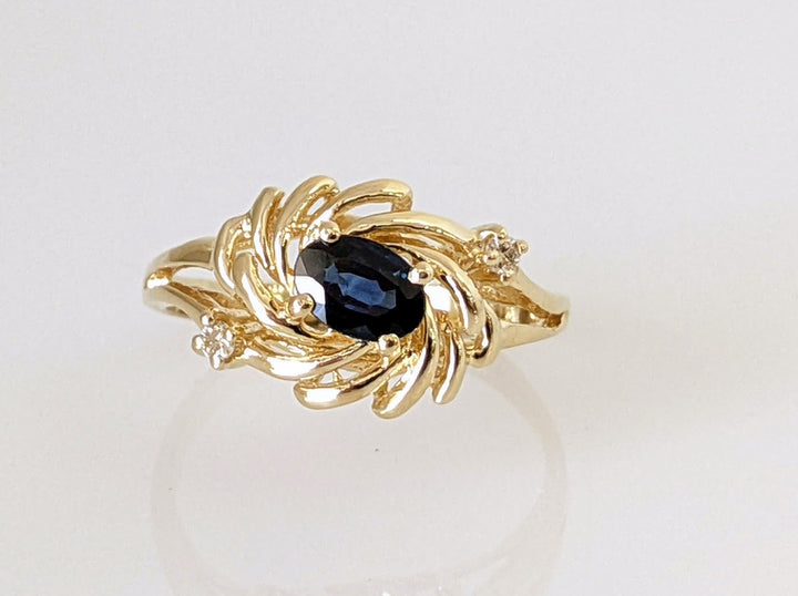 14K SAPPHIRE OVAL 4X6 WITH MELEE WISPY DESIGN ESTATE RING 2.7 GRAMS