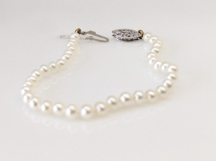 14KW PEARL ROUND BABY ESTATE BRACELET 2.2 GRAMS