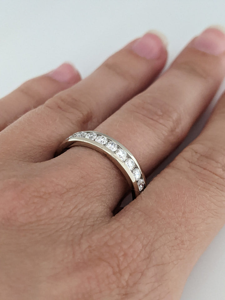 14KW .98 CARAT TOTAL WEIGHT SI1 G DIAMOND ROUND (14) ESTATE 5.2 GRAMS