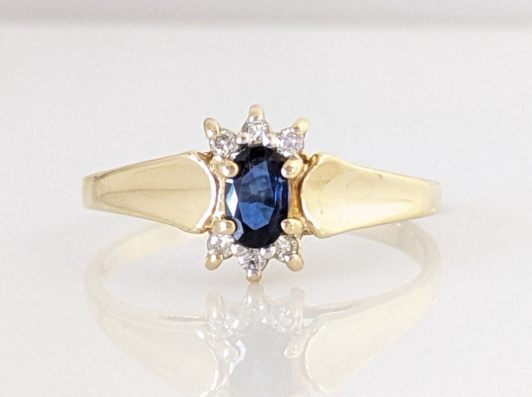 10K SAPPHIRE OVAL 3X5 WITH 6 MELEE ESTATE RING 1.7 GRAMS