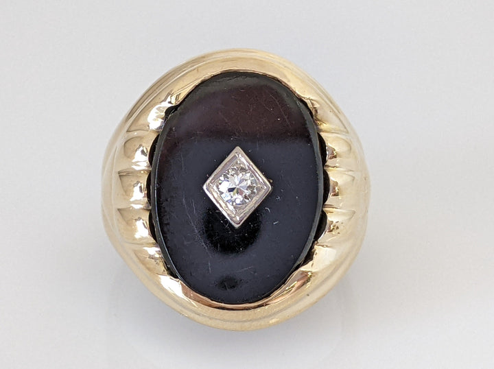 10K ONYX OVAL 13X17 WITH .05 DIAMOND TOTAL WEIGHT 6.0 GRAMS