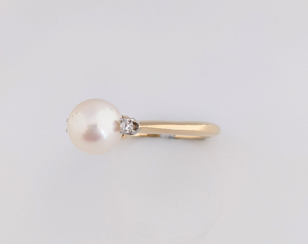 14K PEARL "AA" ROUND 7MM WITH 2 MELEE DIAMOND ESTATE RING 2.6 GRAMS
