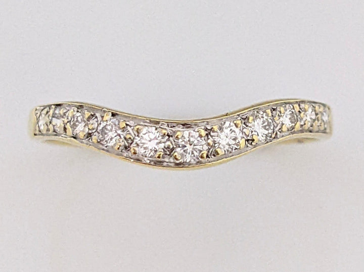 18K .20 CARAT TOTAL WEIGHT VS1 G DIAMOND ROUND (11) ESTATE BAND 1.7 GRAMS